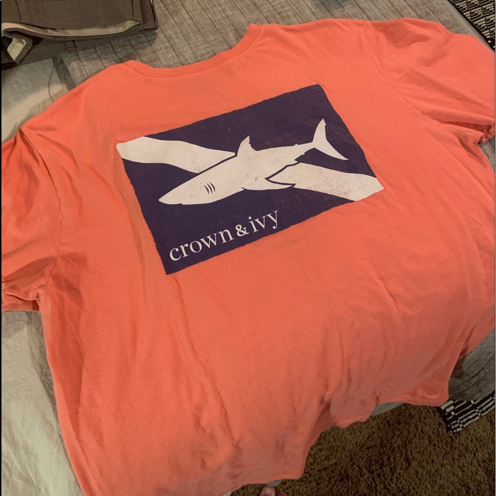 Crown and Ivy t-shirt
